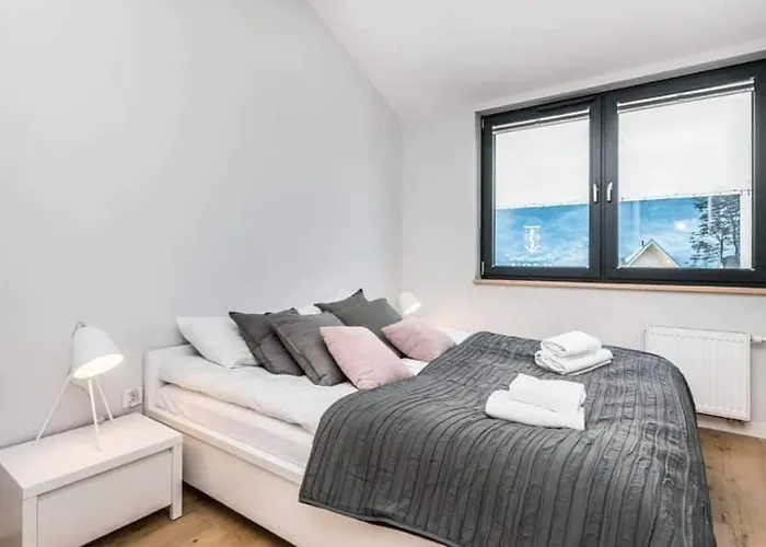 Apartamentykolobrzeg24 *